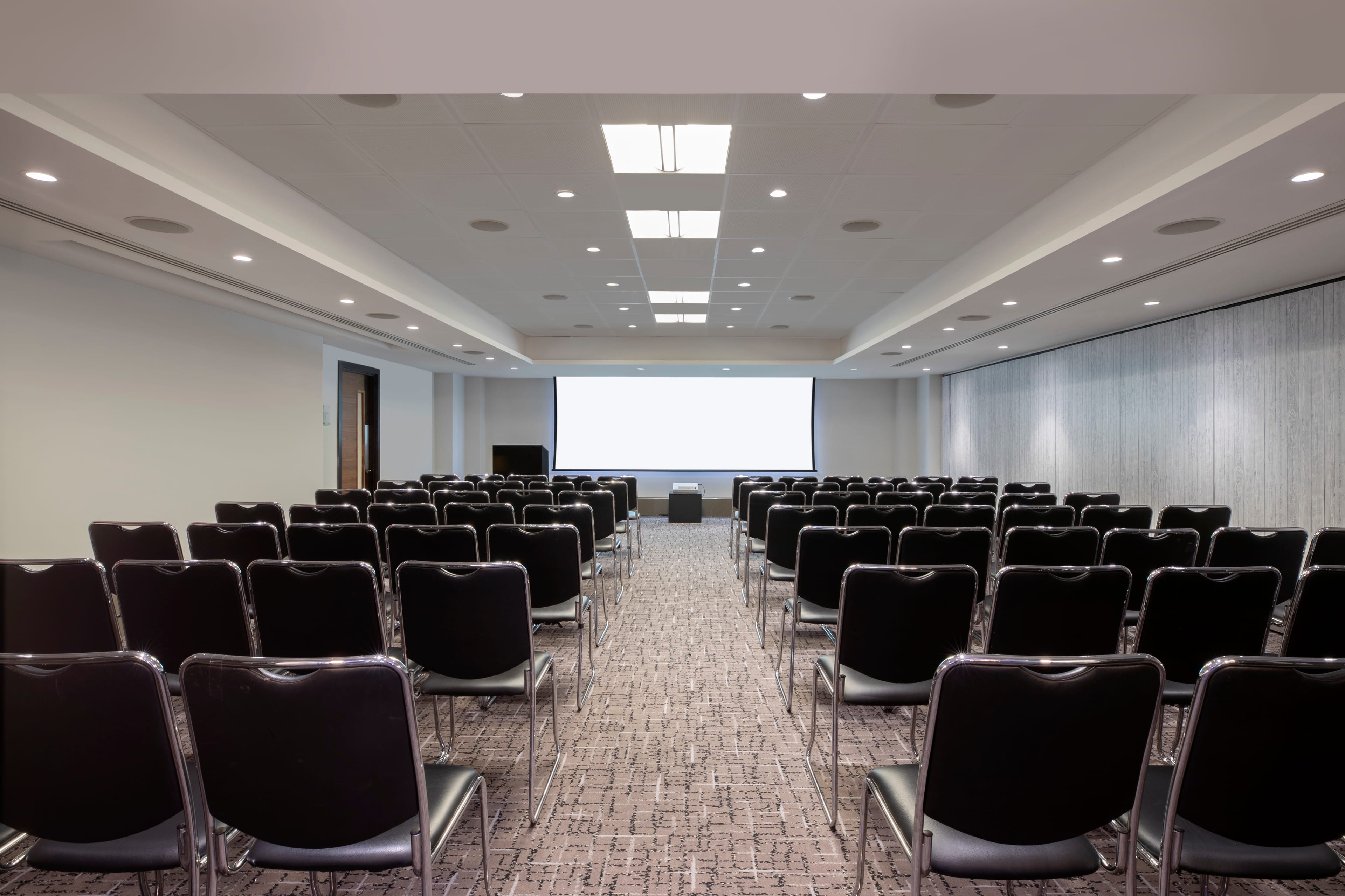 Photo of Leonardo Royal London Tower Bridge, Harpley Suite