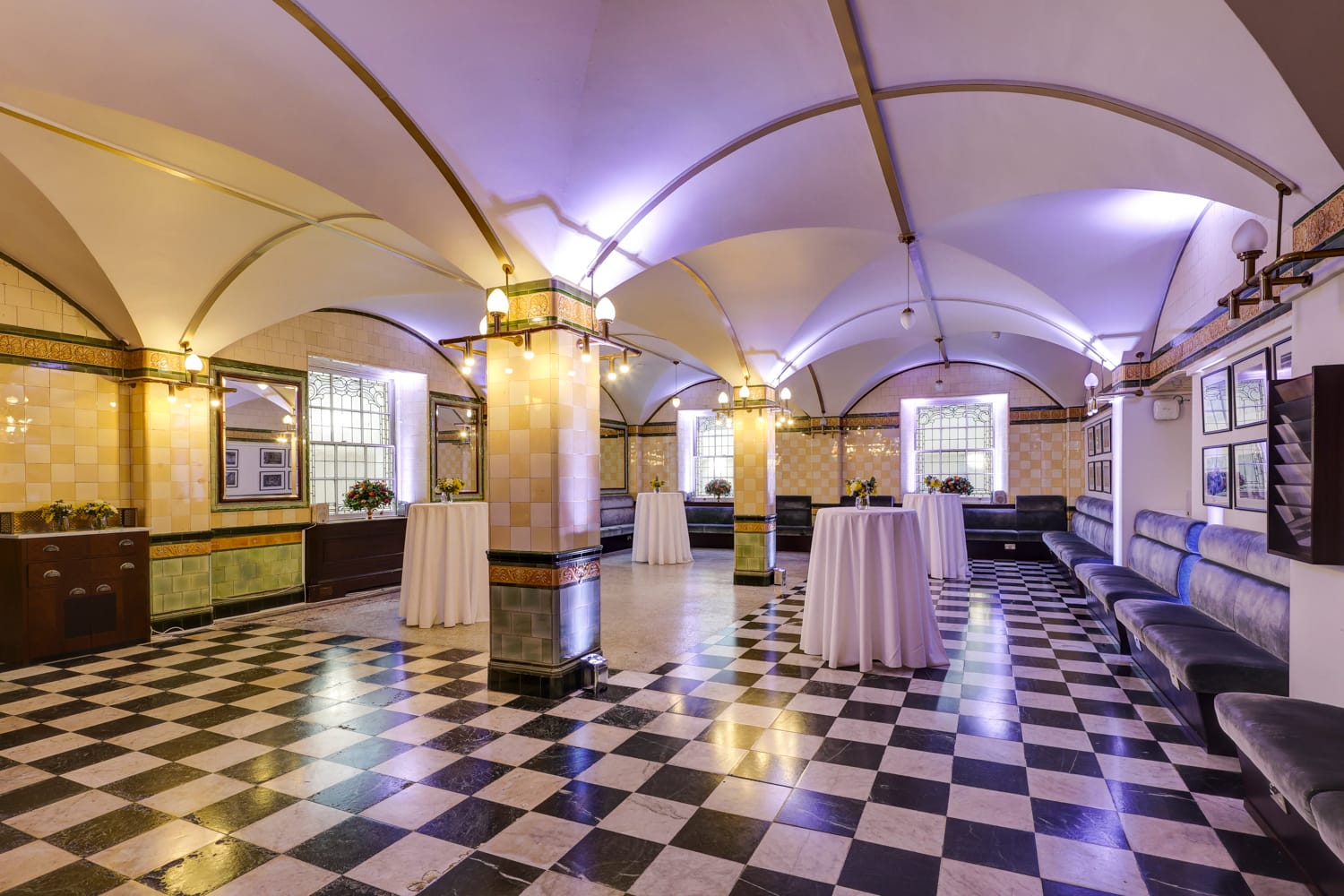 Photo of 116 Pall Mall, Café Duke