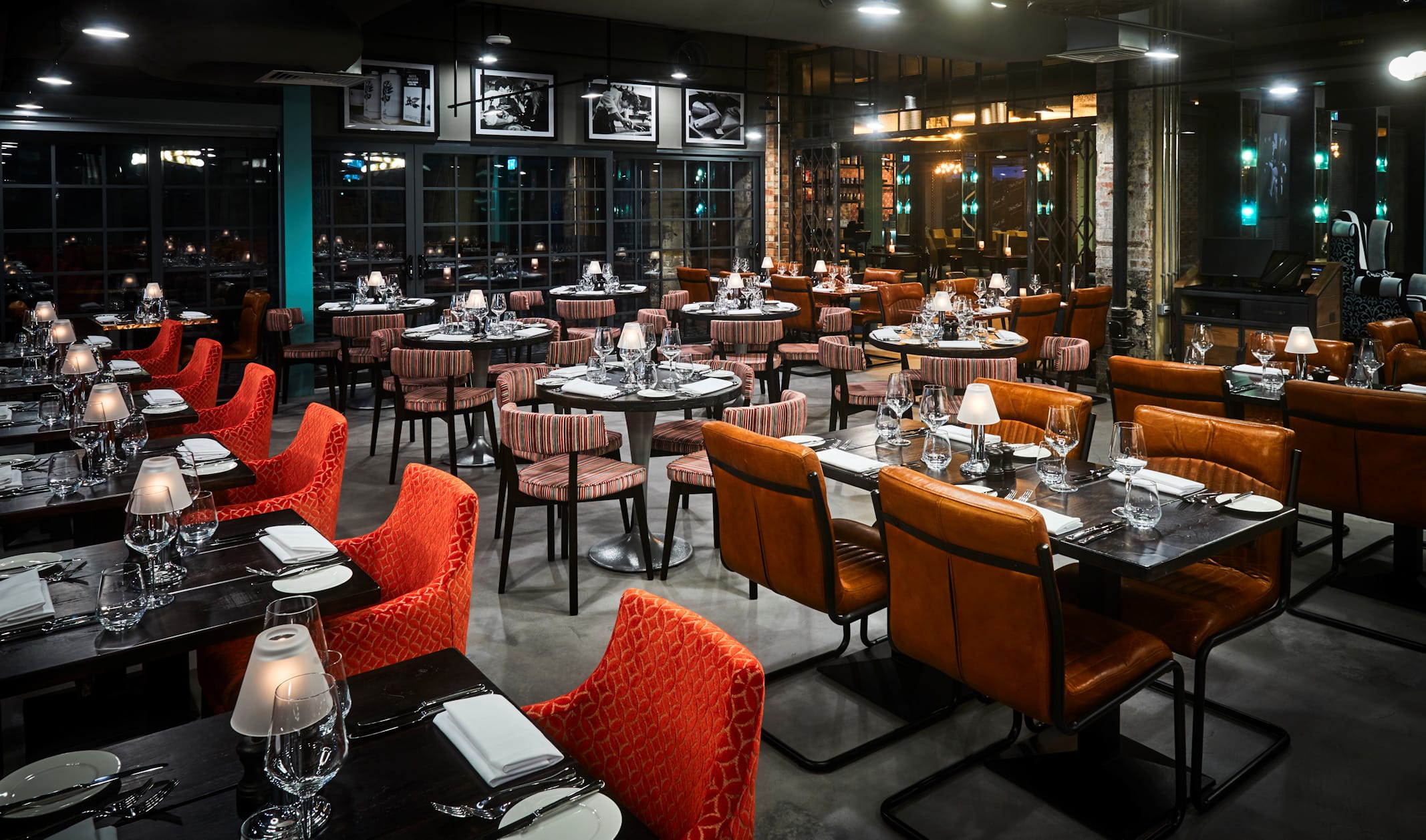Photo of New Road Hotel, Mr. White's English Chophouse