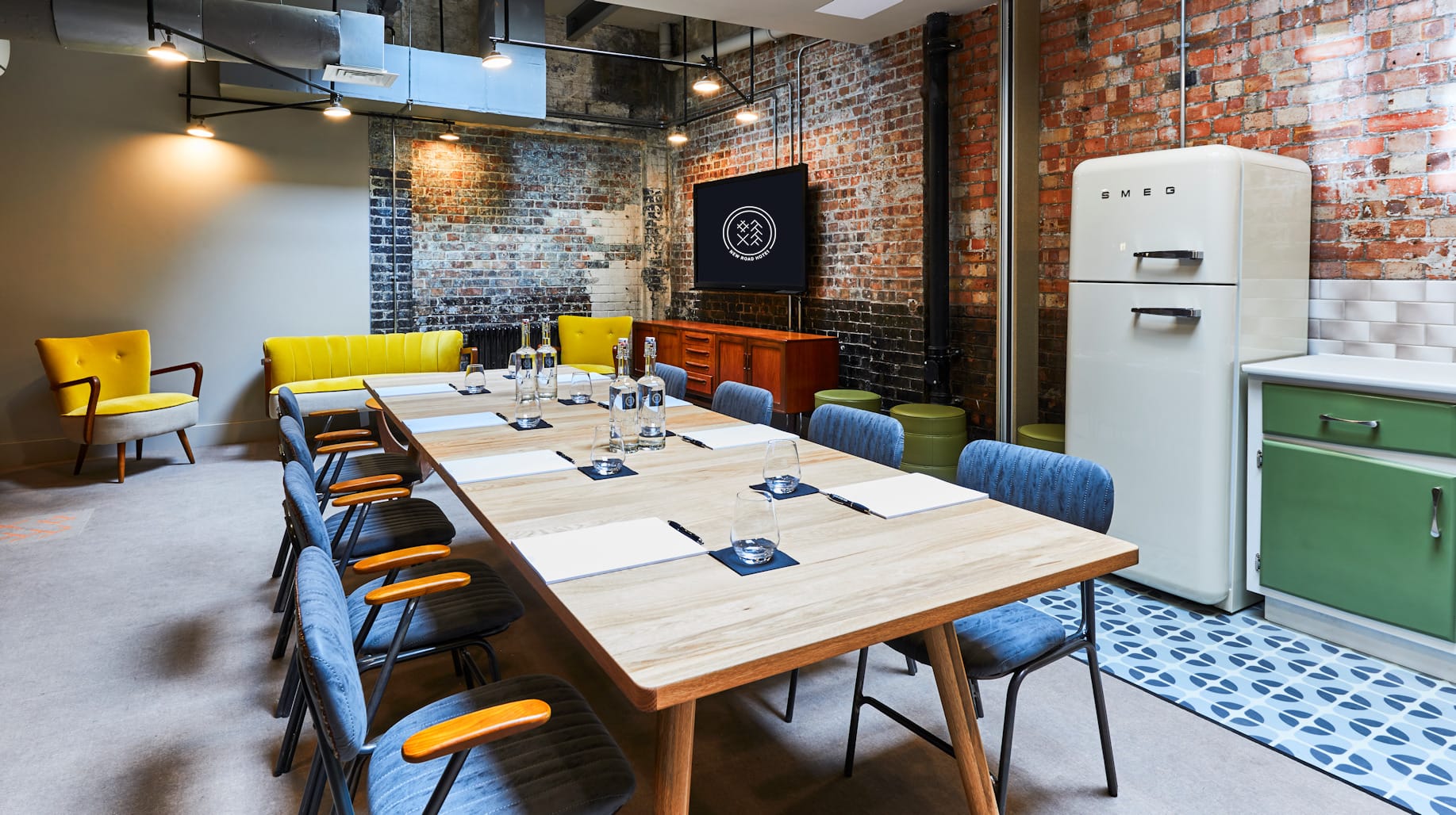 Photo of New Road Hotel, Kitchen & Lounge