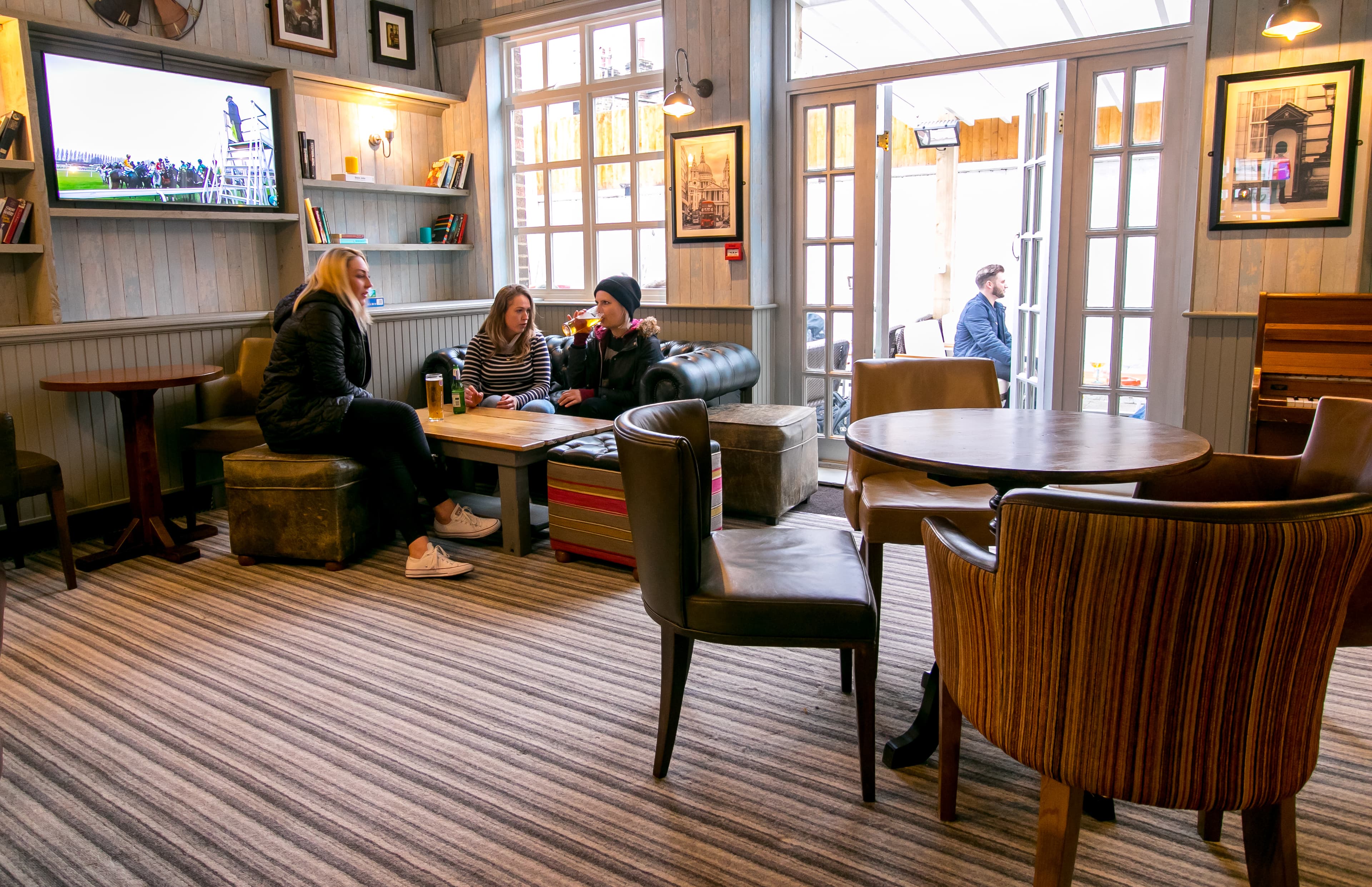Patio & Function Room, The Rising Sun photo #10
