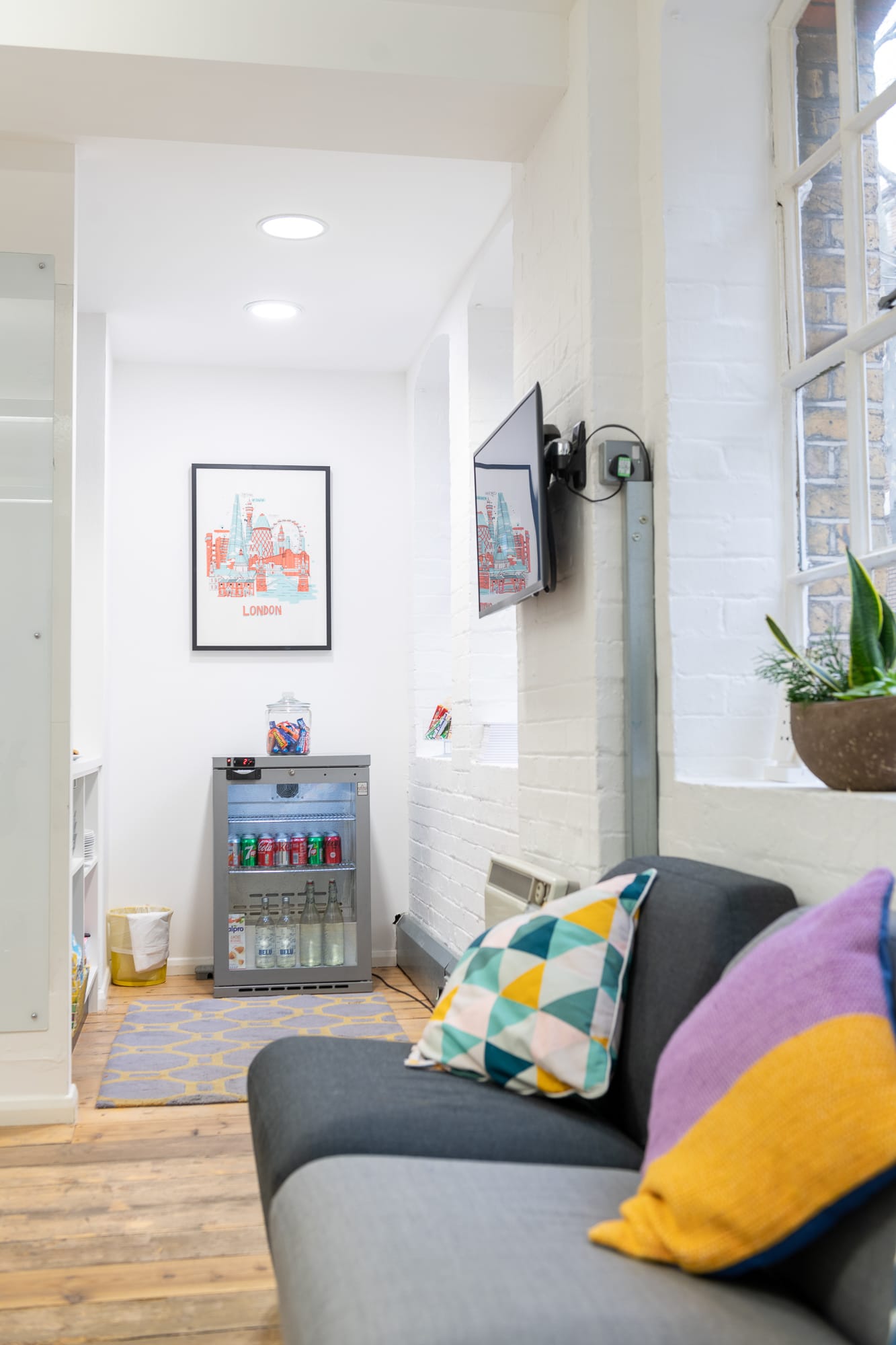 Photo of Sutherland Labs, The Lounge