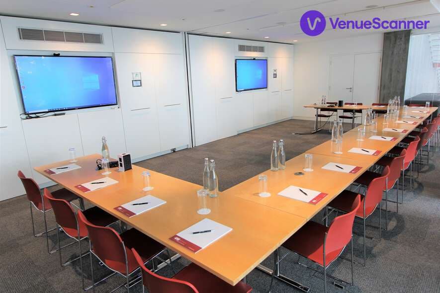 Belgrave Suite, 47 Bastwick St. photo #2