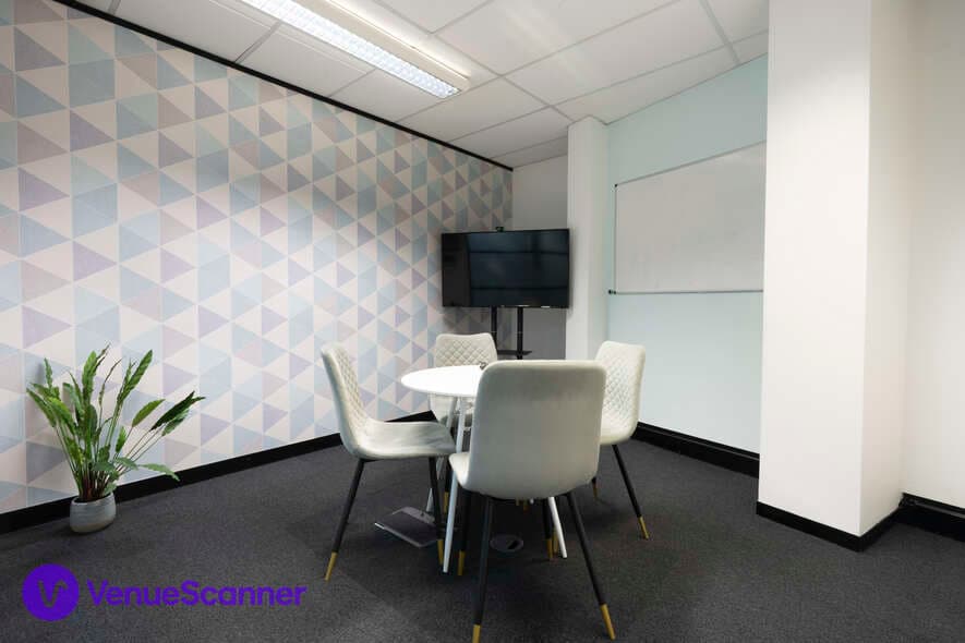 Clyde, Runway East Borough Market photo #1