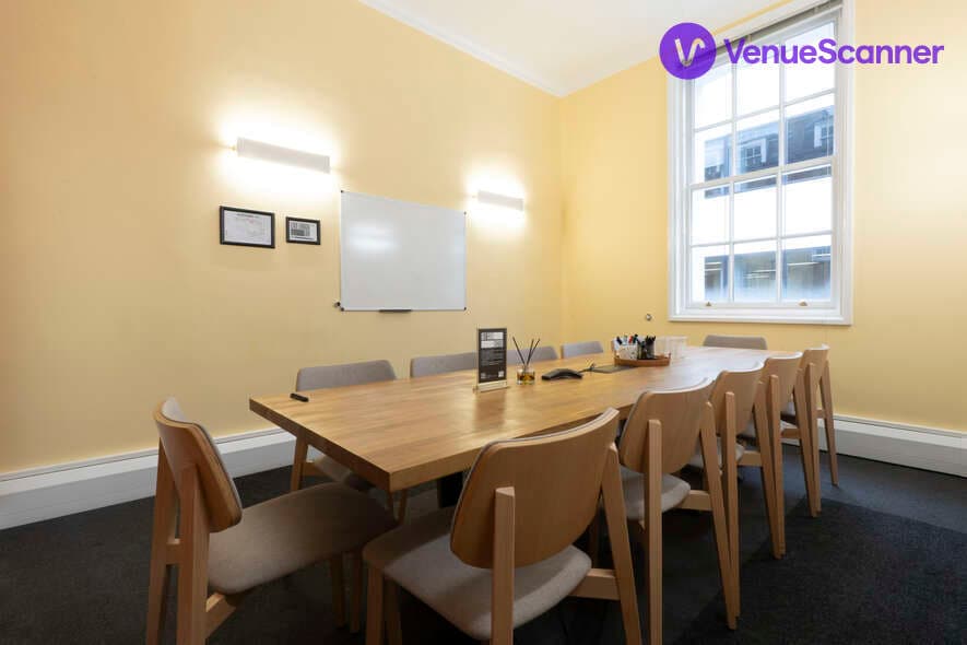 Hadfield, Runway East Borough Market photo #2