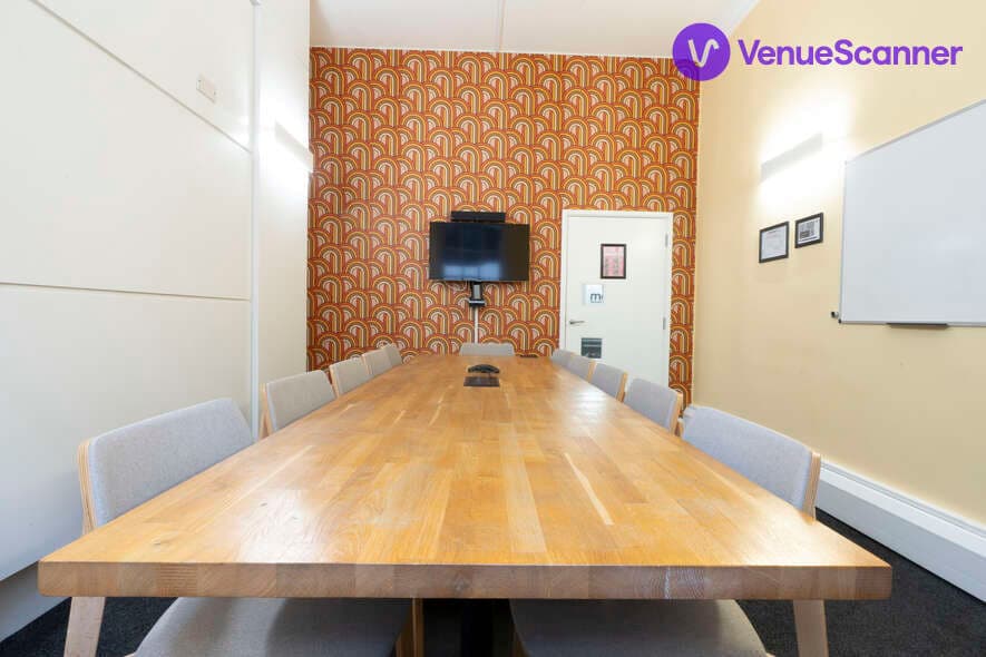 Hadfield, Runway East Borough Market photo #1