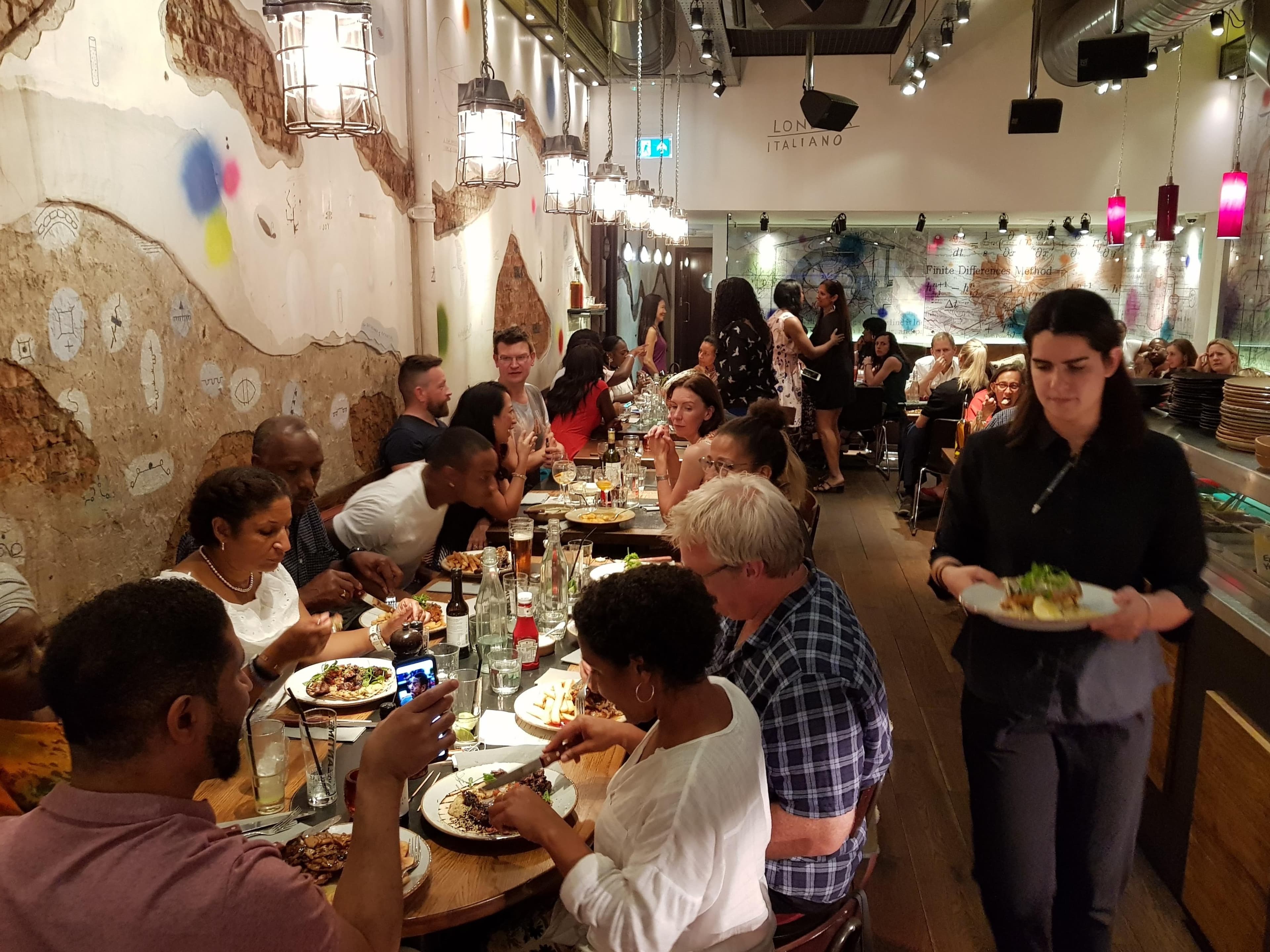 Main Room, Esca photo #4