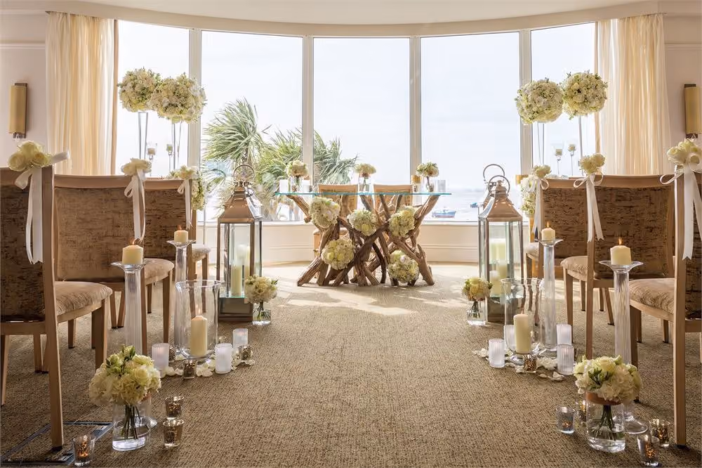 Exclusive Hire, The Roslin Beach Hotel photo #1