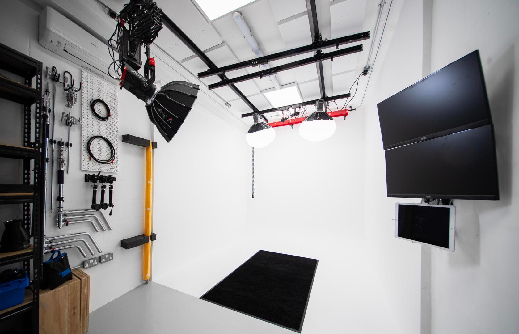 Entire Studio, Tiny Studio photo #1