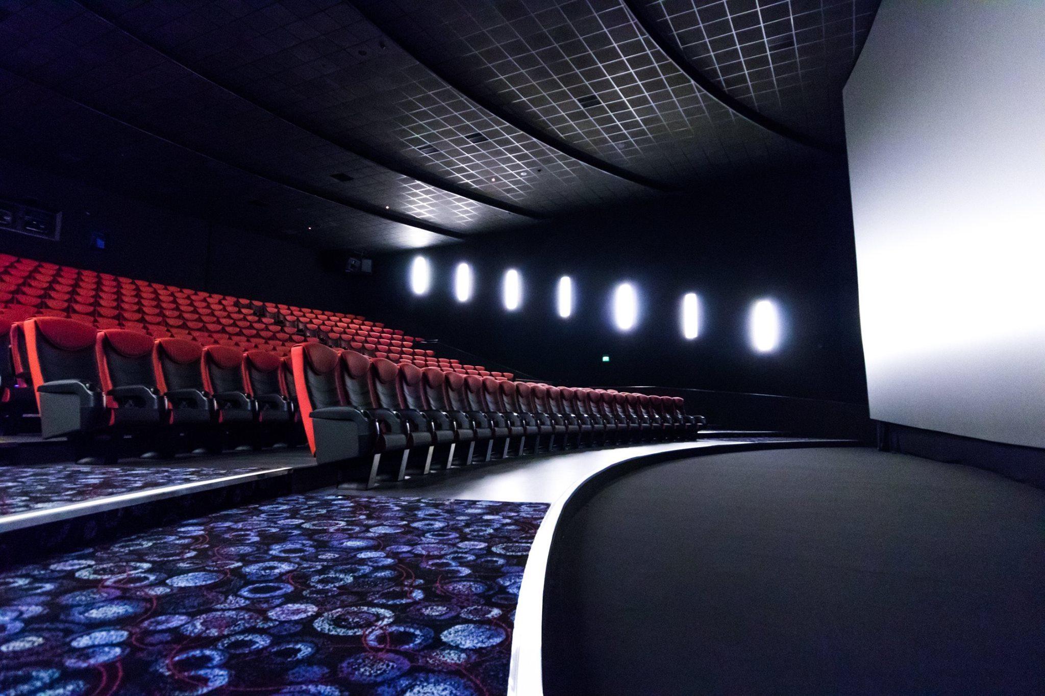 Screen 10 - 436 Seats, Cineworld Nottingham photo #2