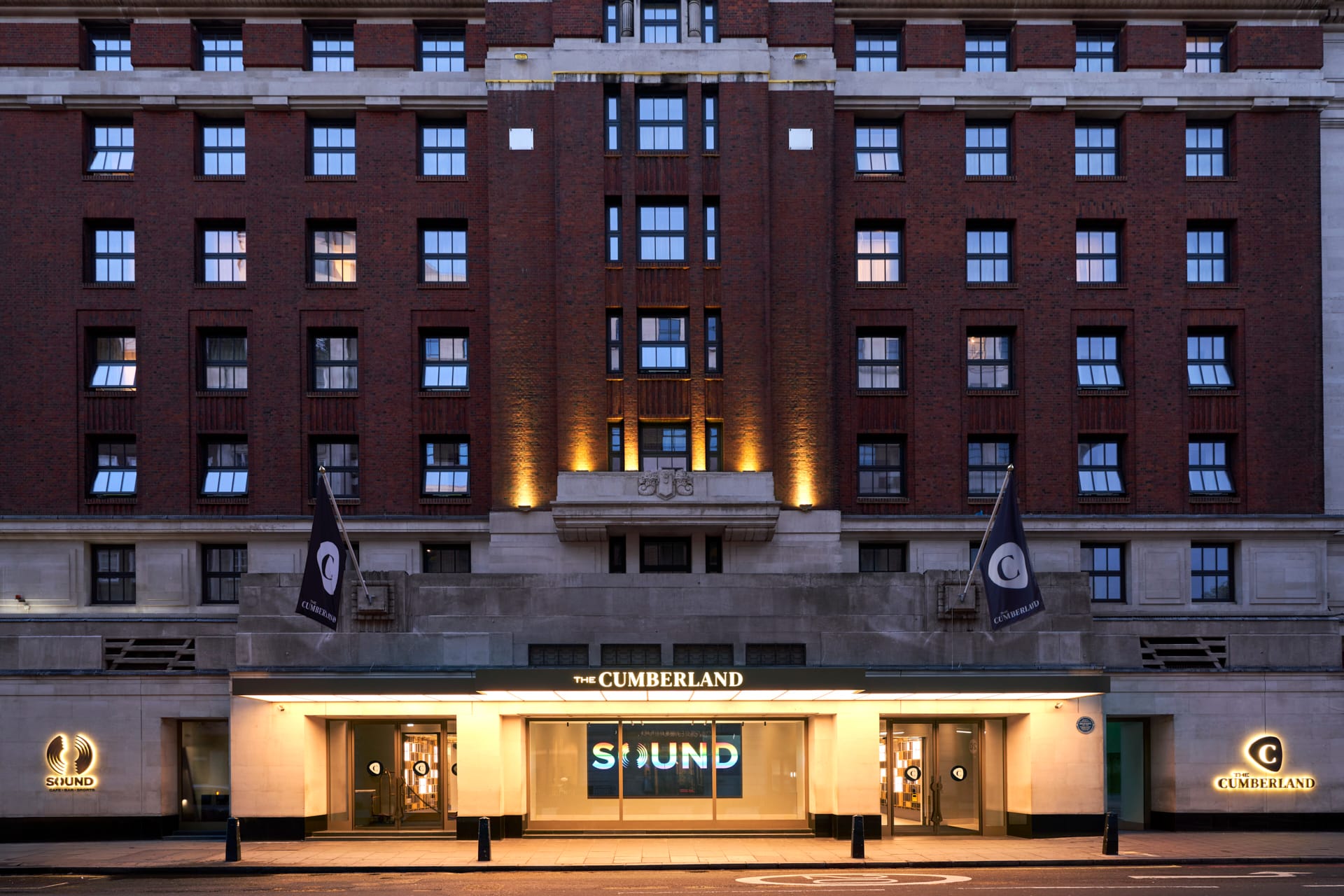 Photo of The Cumberland Hotel, The Arena