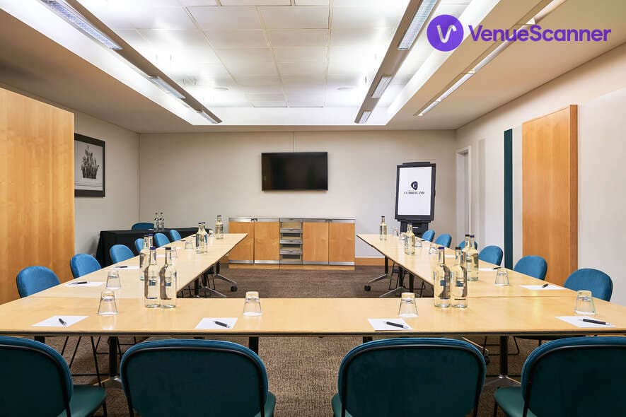 Studio 7, The Cumberland Hotel photo #1