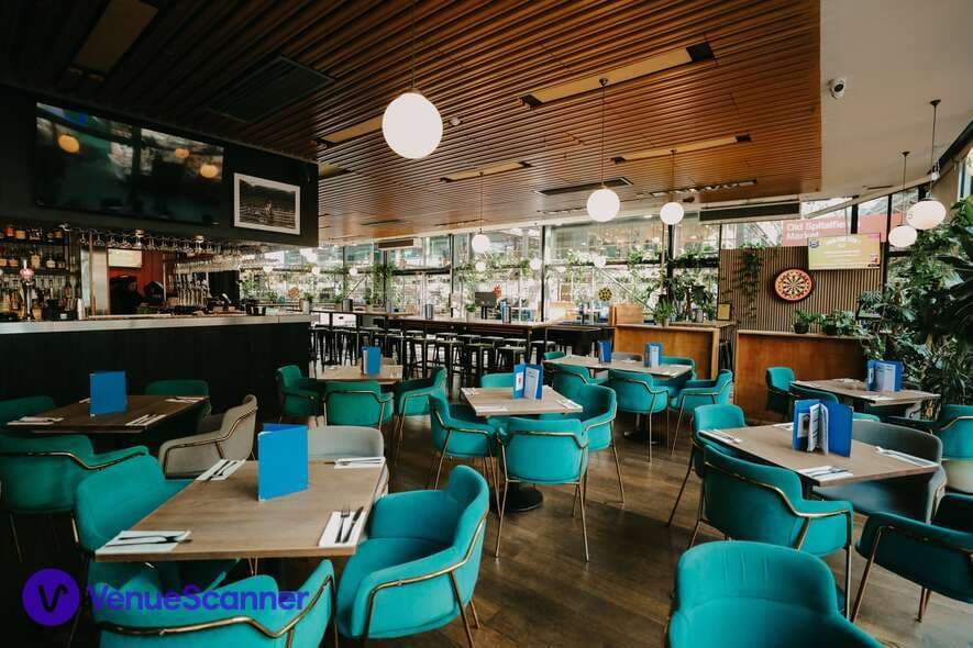 Indoor Seating Area, Players Social photo #2