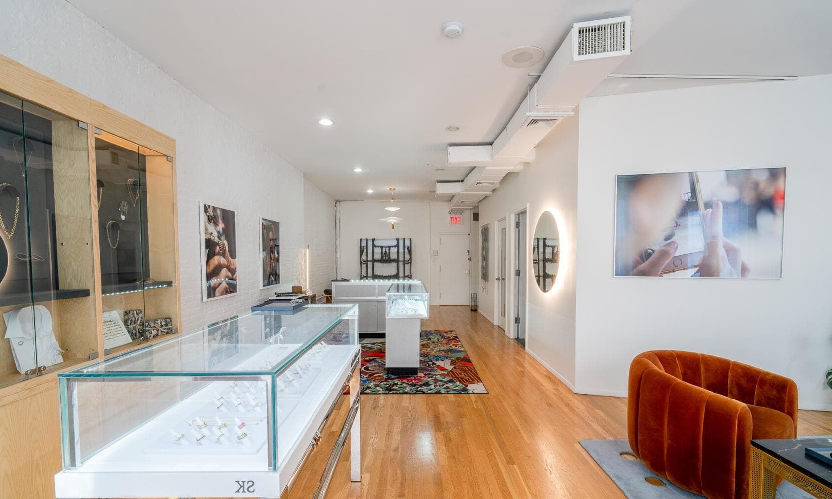 Showroom/Office Space, Chen Museum Building photo #1