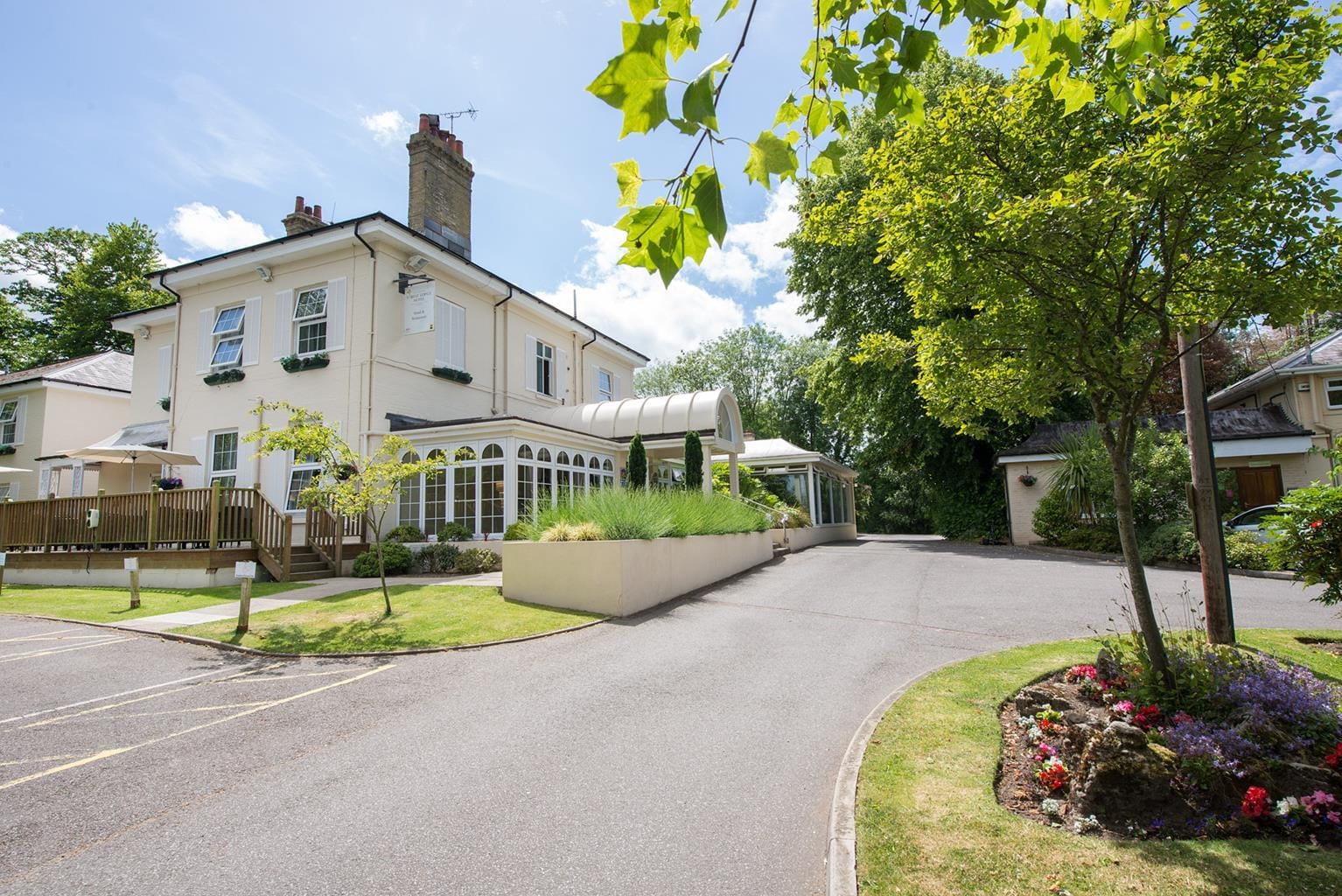 Photo of Forest Lodge Hotel