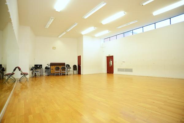 Dance Studio, Oxford House In Bethnal Green photo #3