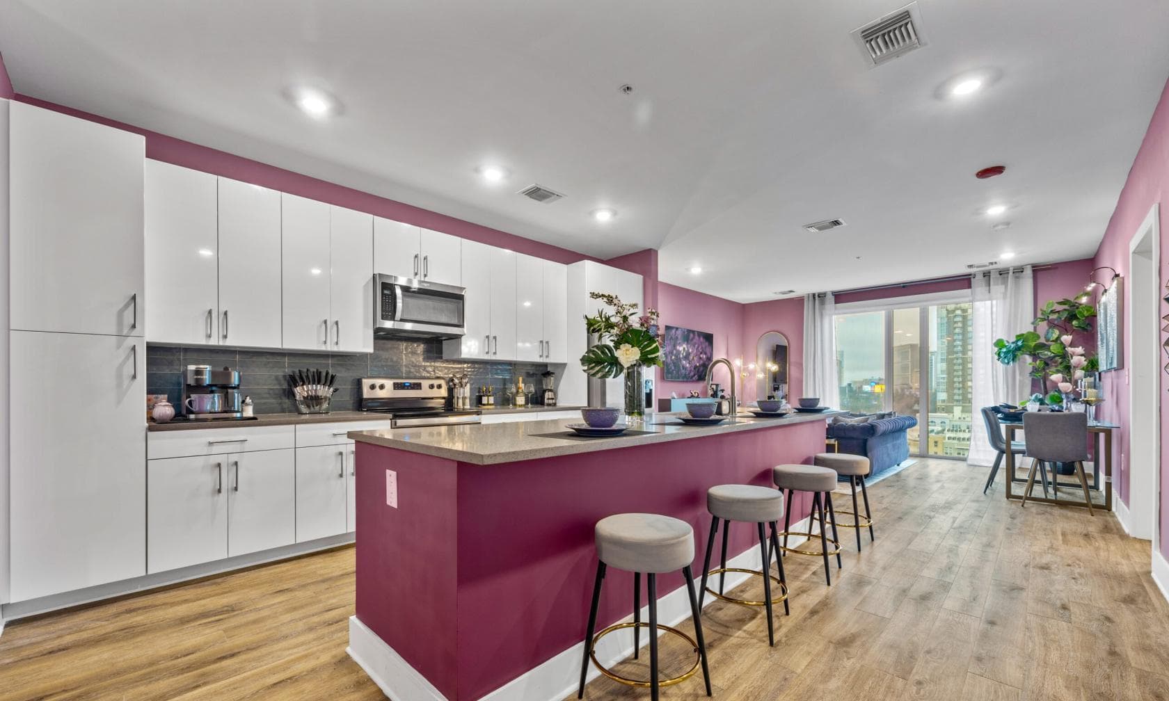 Entire Venue, "Velvet Room" Apartment photo #1