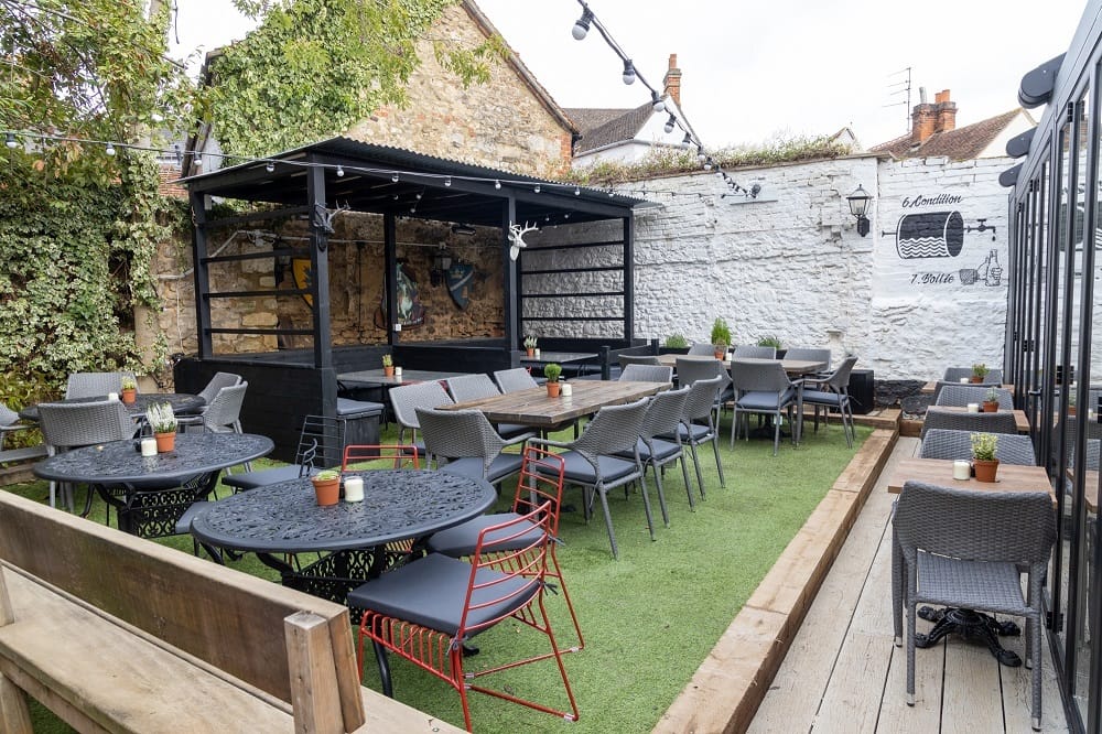 Photo of The Kings Head & Bell, Garden