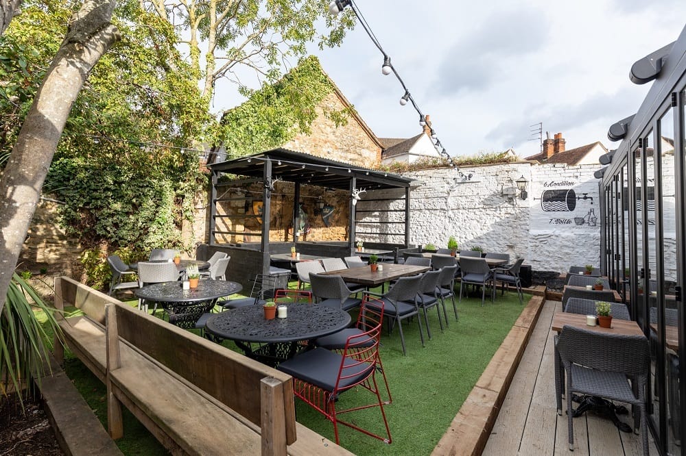 Photo of The Kings Head & Bell, Garden