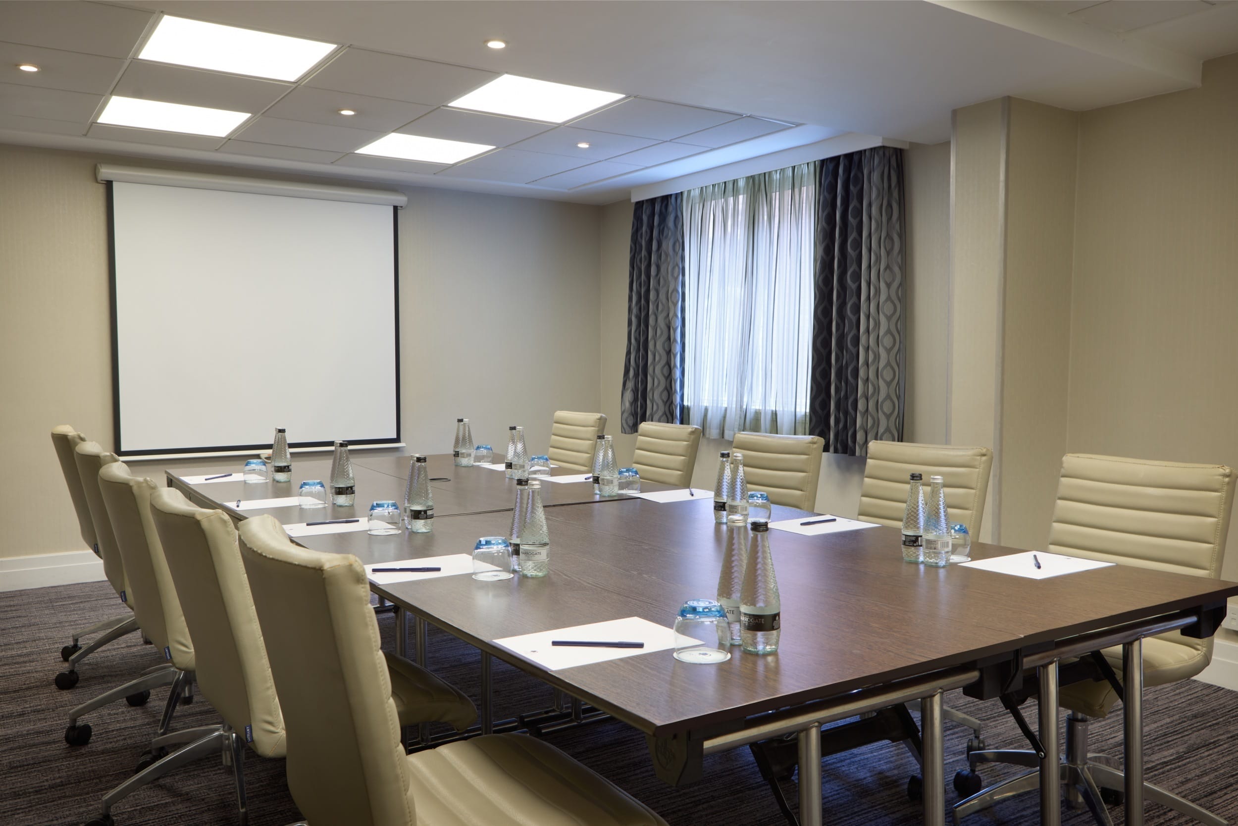Photo of DoubleTree By Hilton St Anne's Manor, Windsor Suite
