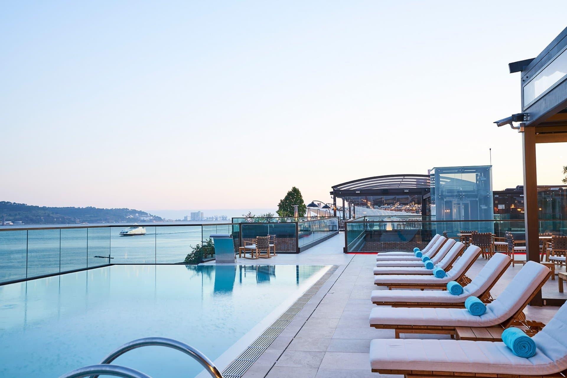 SUD Pool Lounge, SUD Pool Lounge photo #3