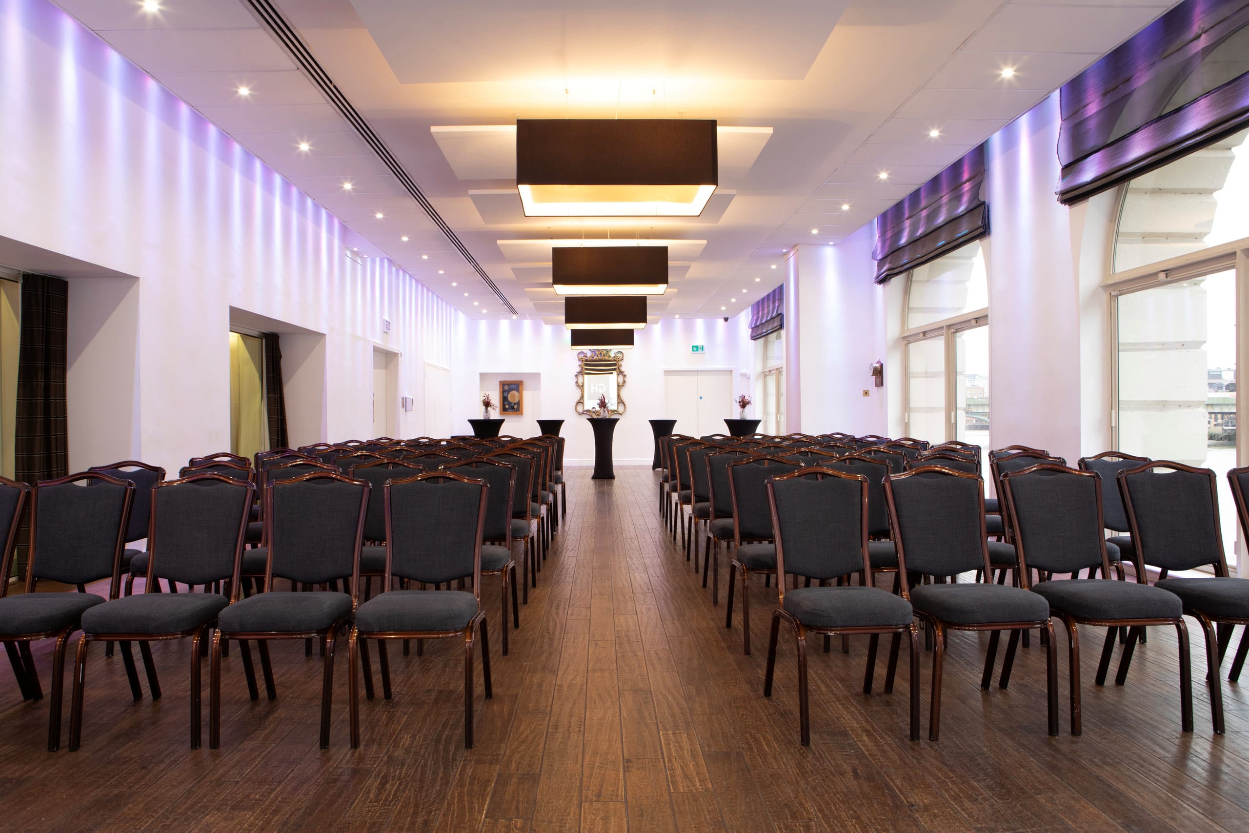 Photo of Glaziers Hall, London Bridge Arches