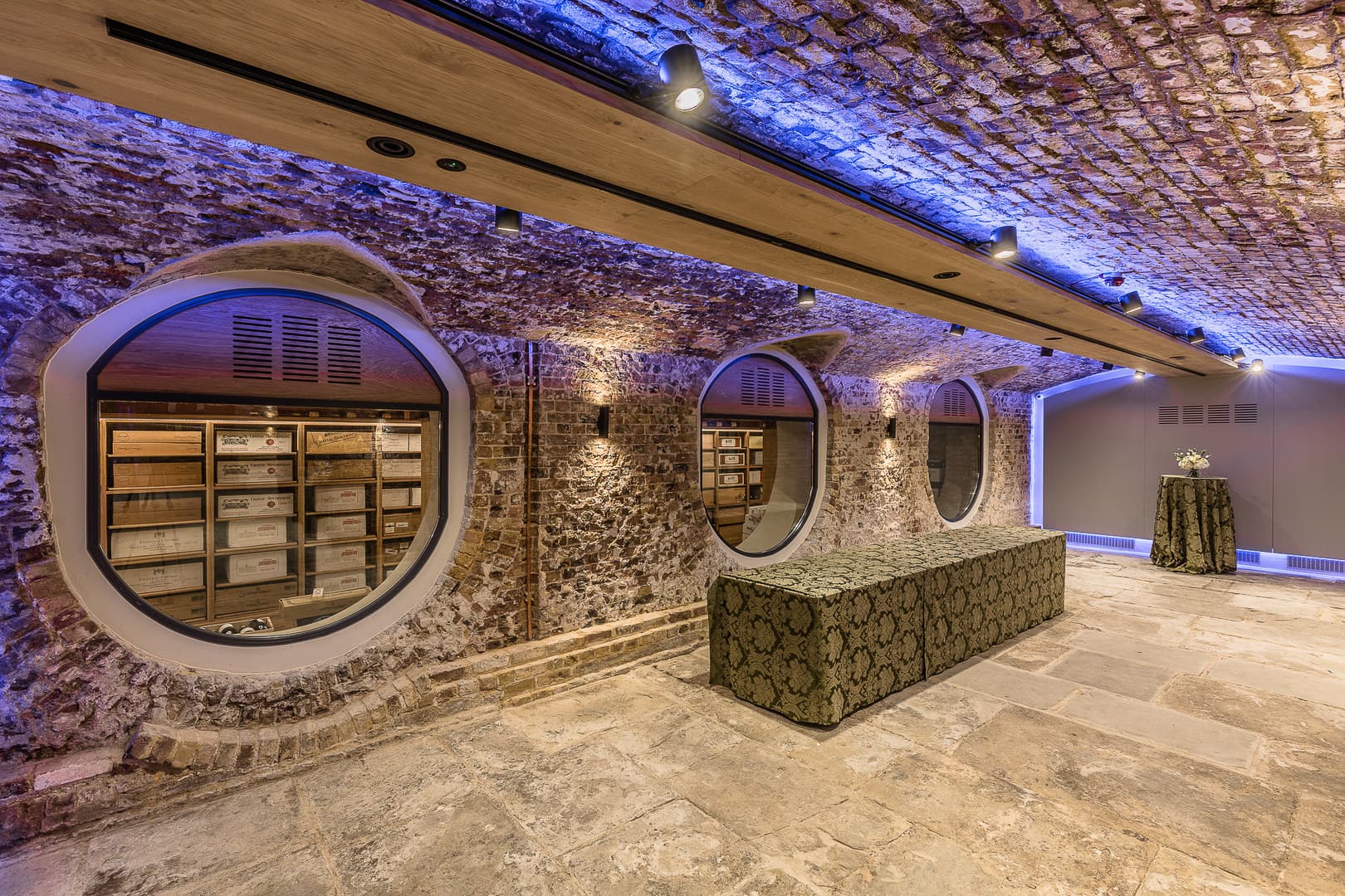 London Bridge Arches, Glaziers Hall photo #13