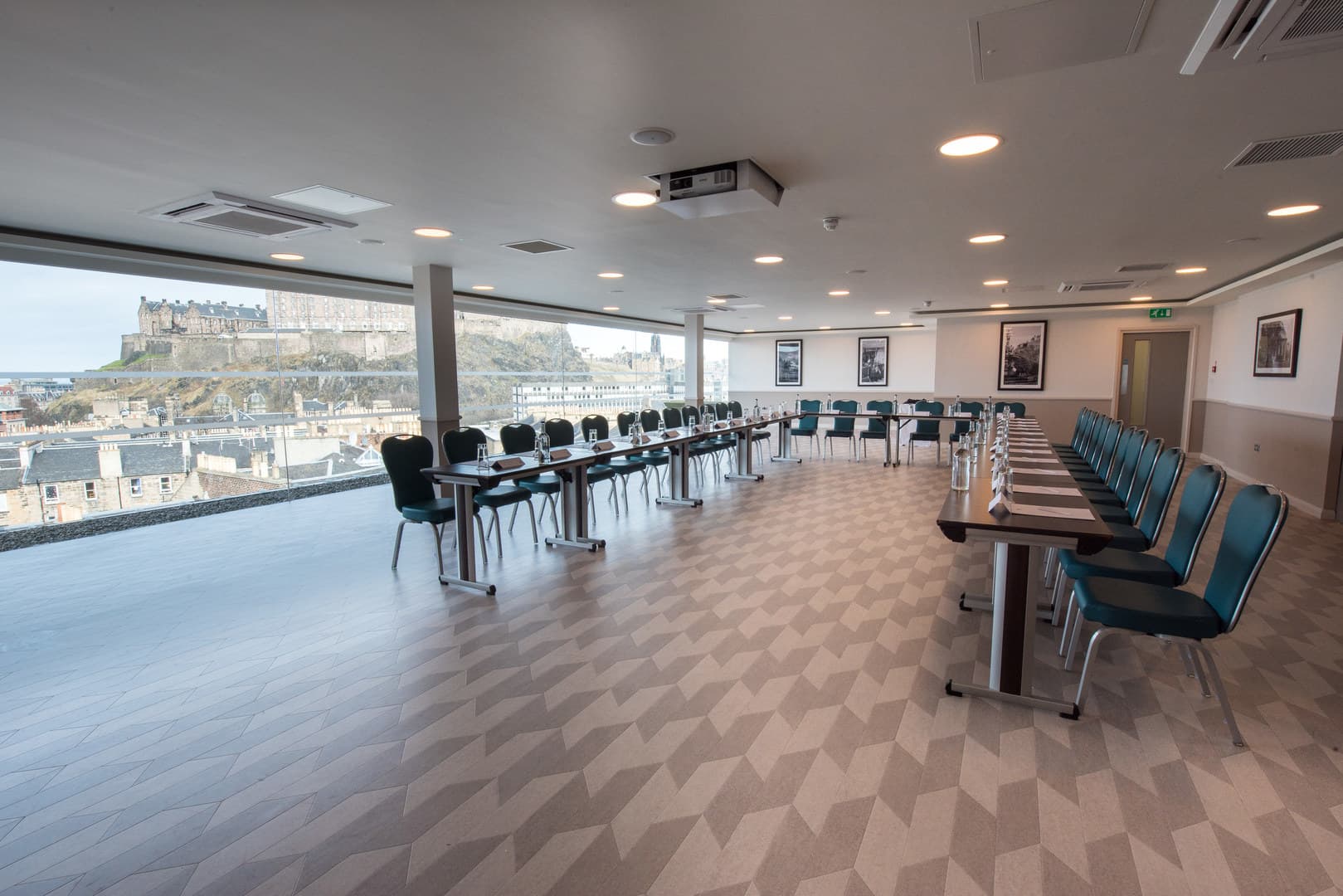 The Penthouse / Skybar, Doubletree By Hilton Edinburgh City Centre photo #21