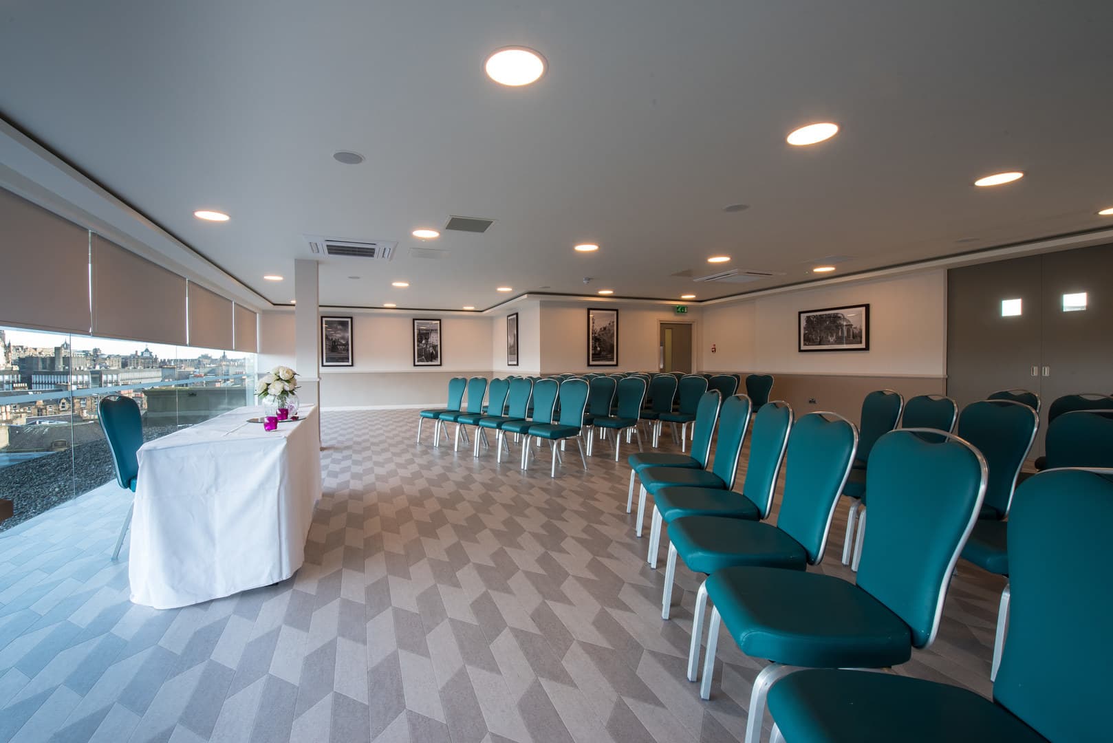 The Penthouse / Skybar, Doubletree By Hilton Edinburgh City Centre photo #13