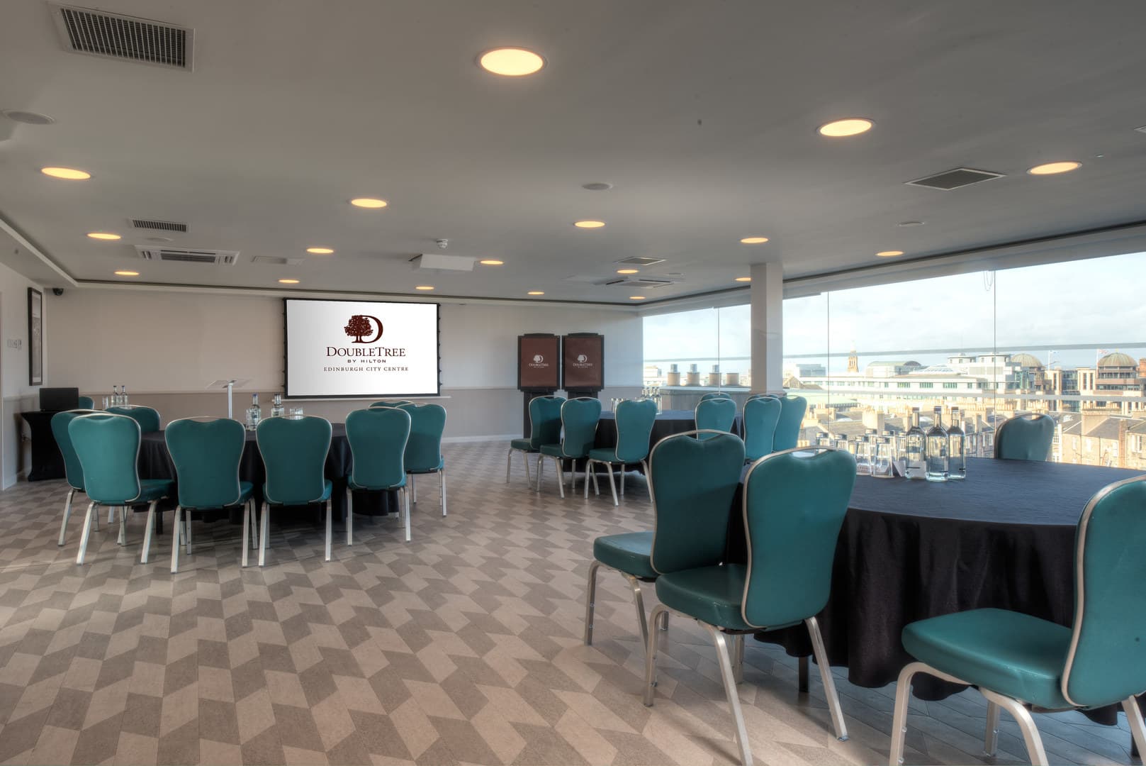 The Penthouse / Skybar, Doubletree By Hilton Edinburgh City Centre photo #6