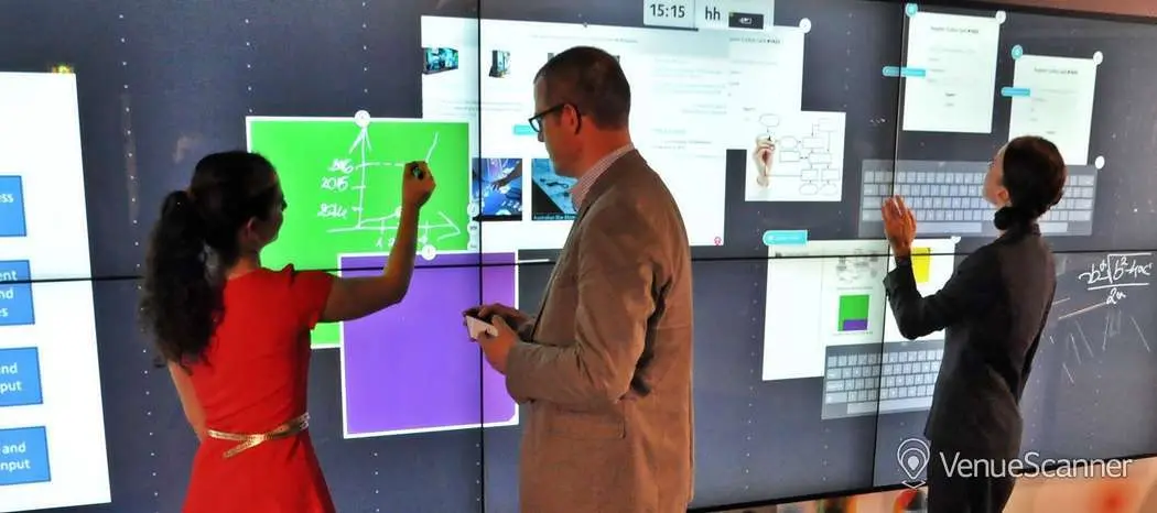 8 St. James’s Square photo #3