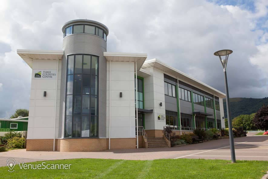 Perry Suite, Three Counties Centre photo #1