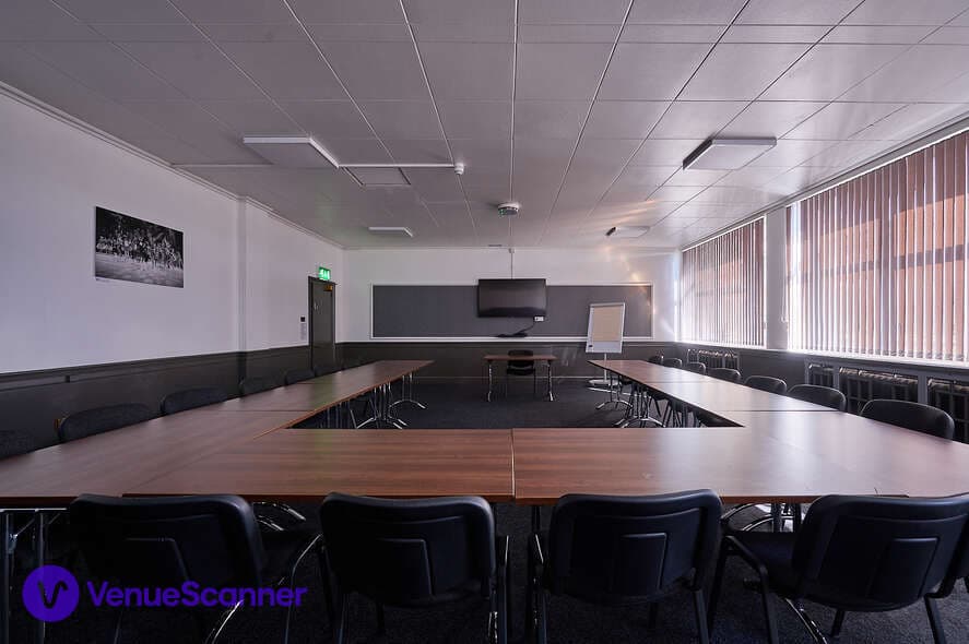 Portsmouth Guildhall photo #3