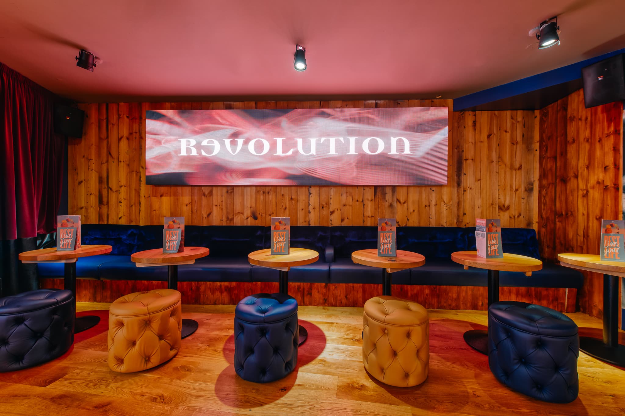 Clubroom, Revolution Cambridge photo #7