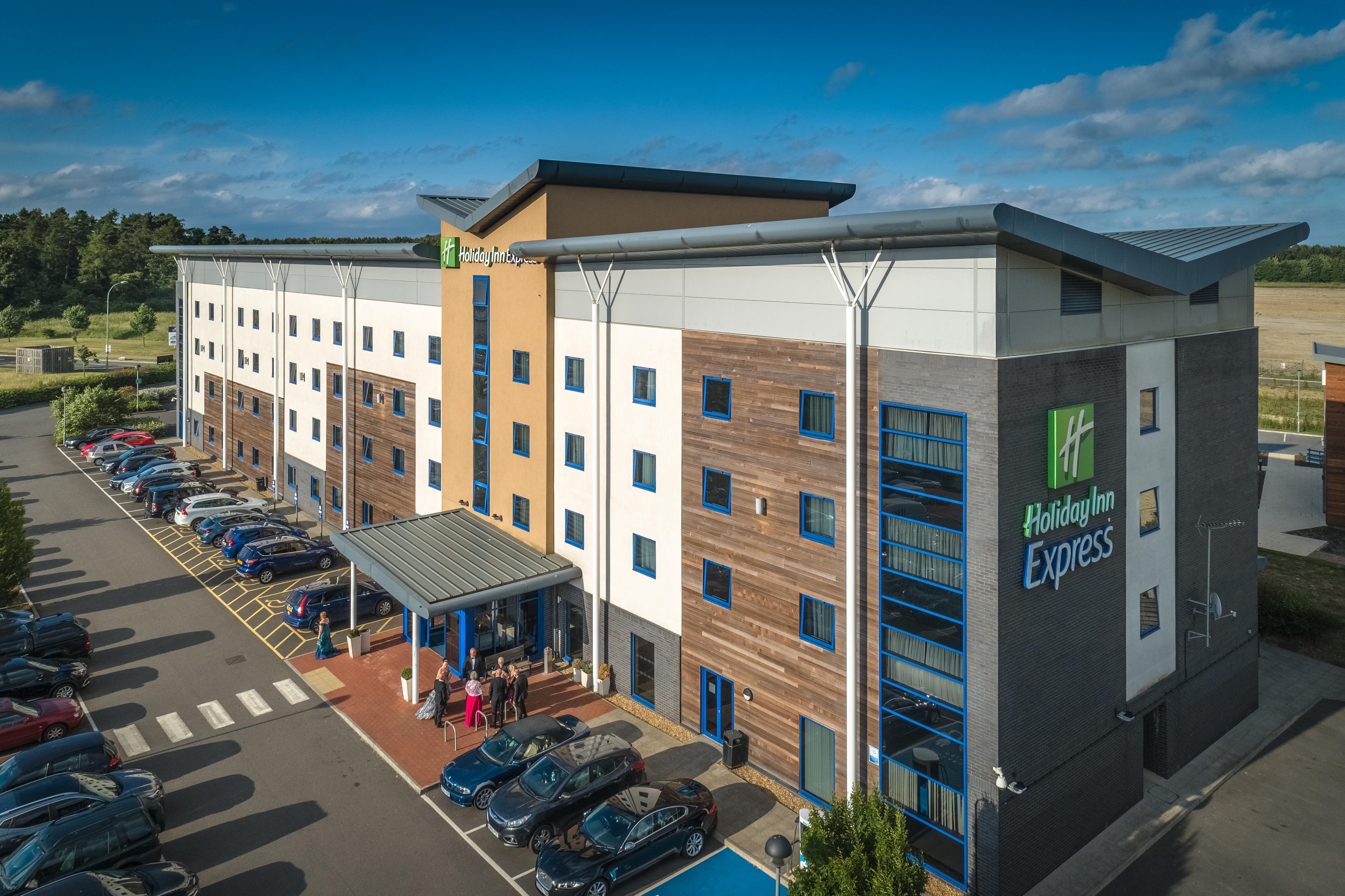 Holiday Inn Express Kettering, Rushton / Wicksteed Suites photo #1
