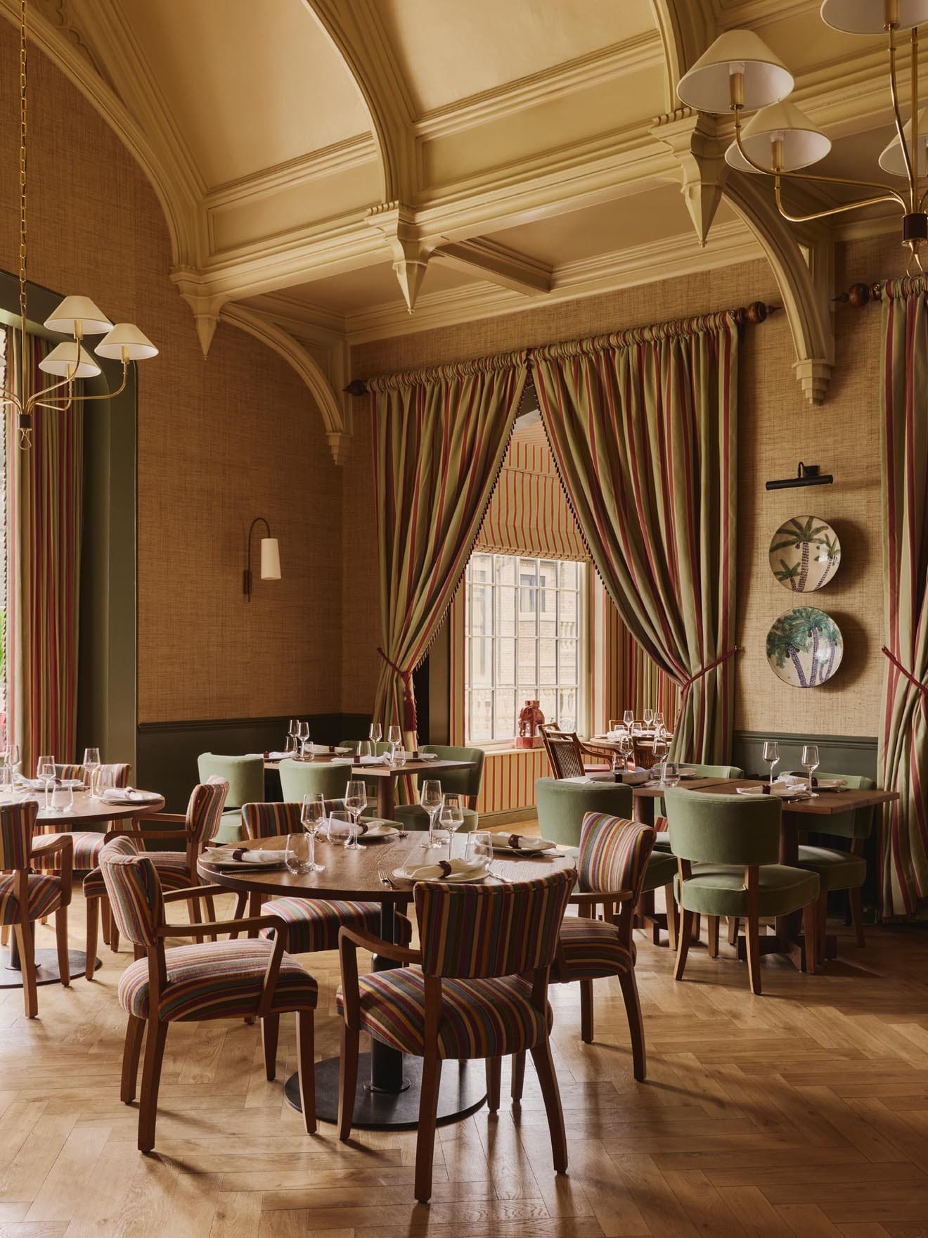 Photo of Foxhills Club & Resort, The Library