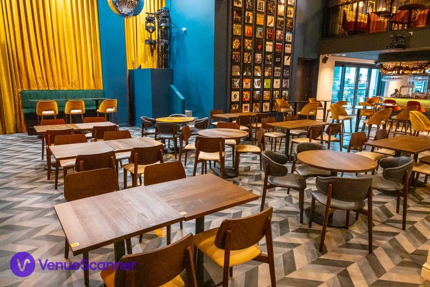 The Mezzanine, Amazing Grace Canary Wharf photo #8