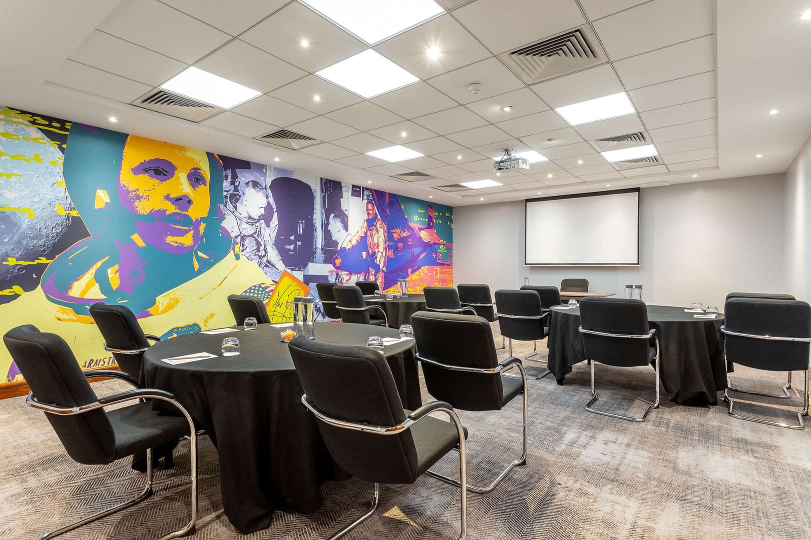 Le Clerque, Radisson Hotel & Conference Centre London Heathrow photo #1