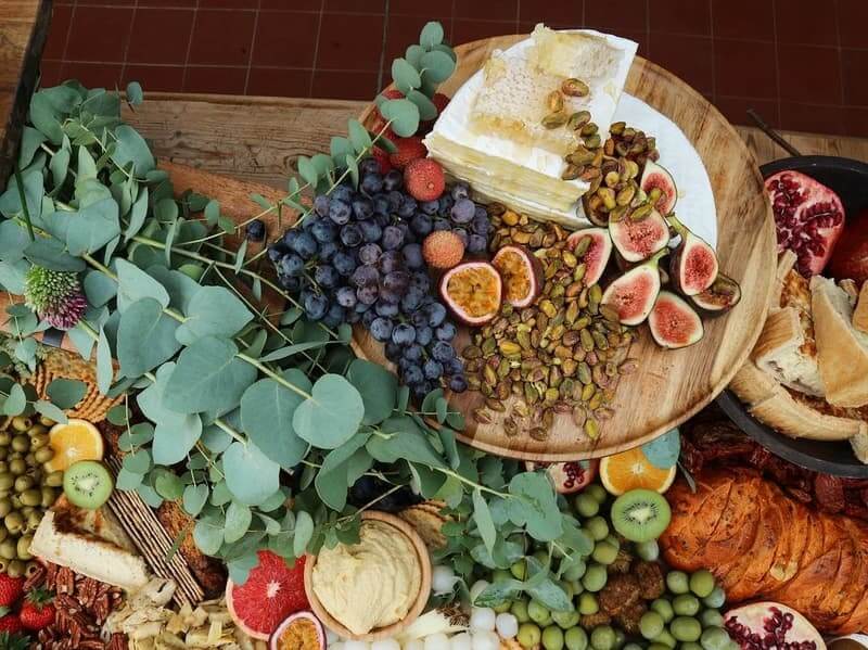 grape and fig grazing table